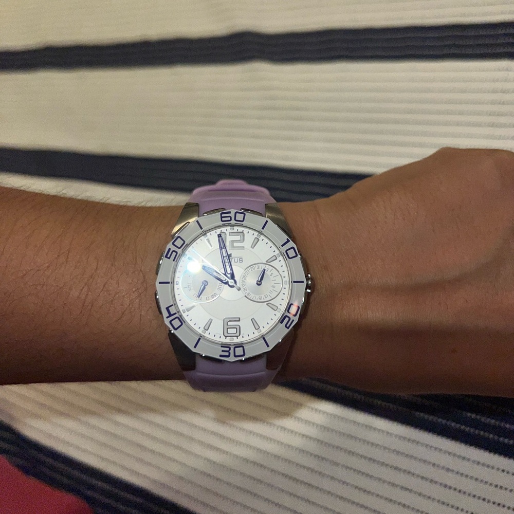 Lotus 15701/6 women Watch